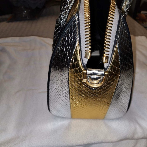 Givenchy Antigona Small Metallic Snakeskin Satchel Bag - Picture 9 of 11